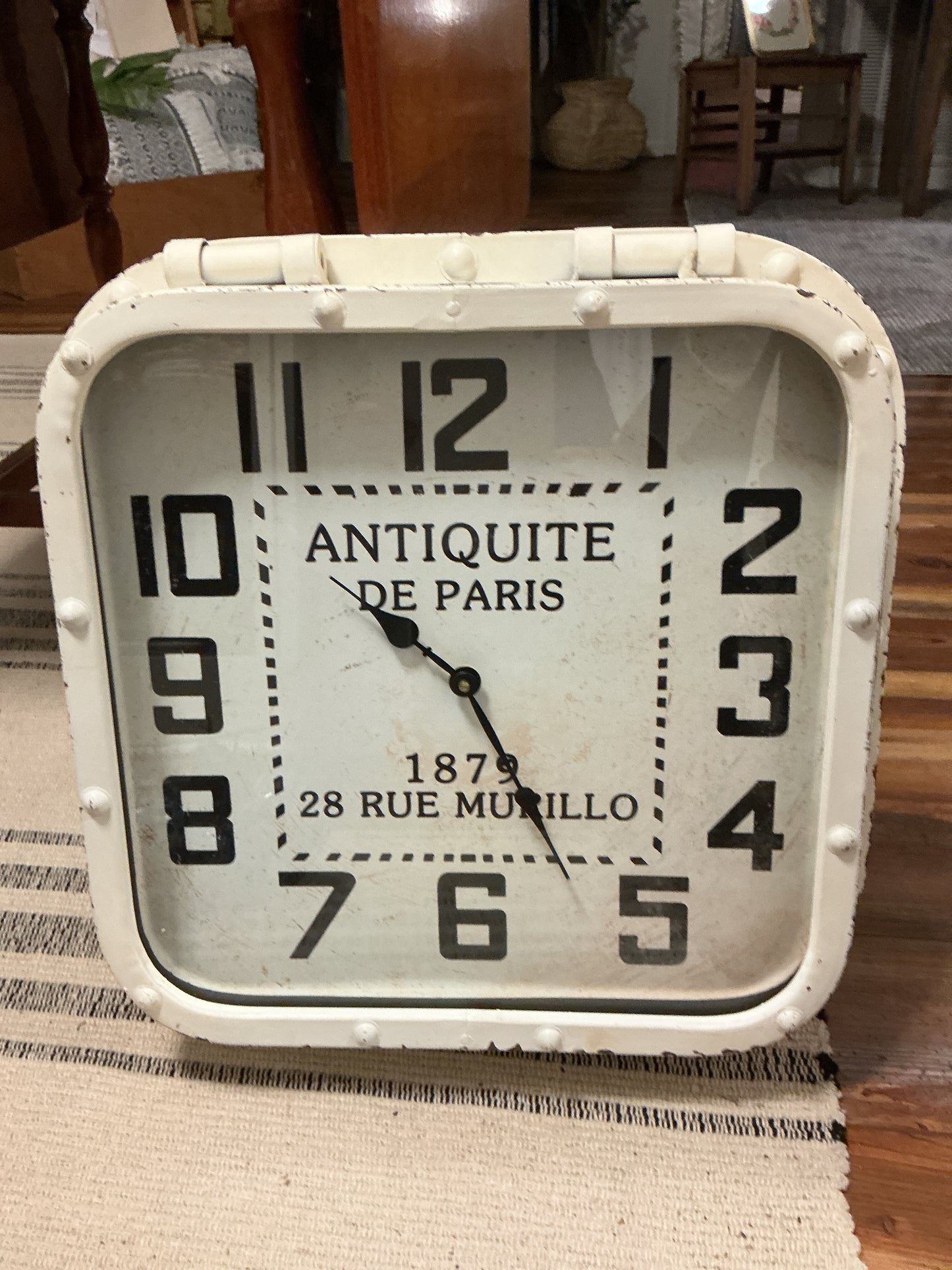 Antiquite clock
