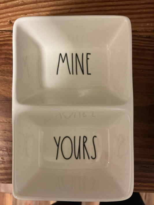 Rae Dunn: divided dish