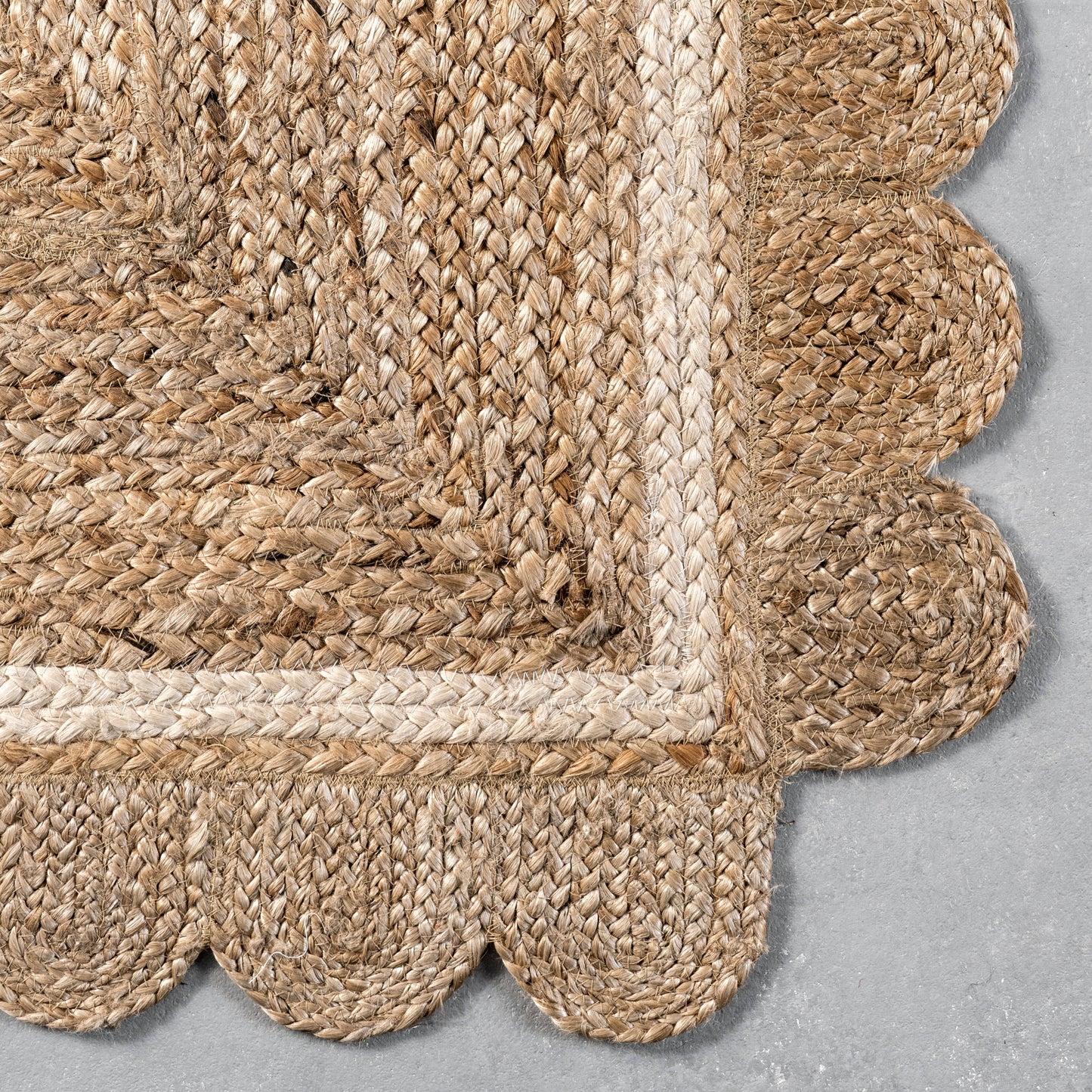 Tera Petals Braided Jute Area Rug