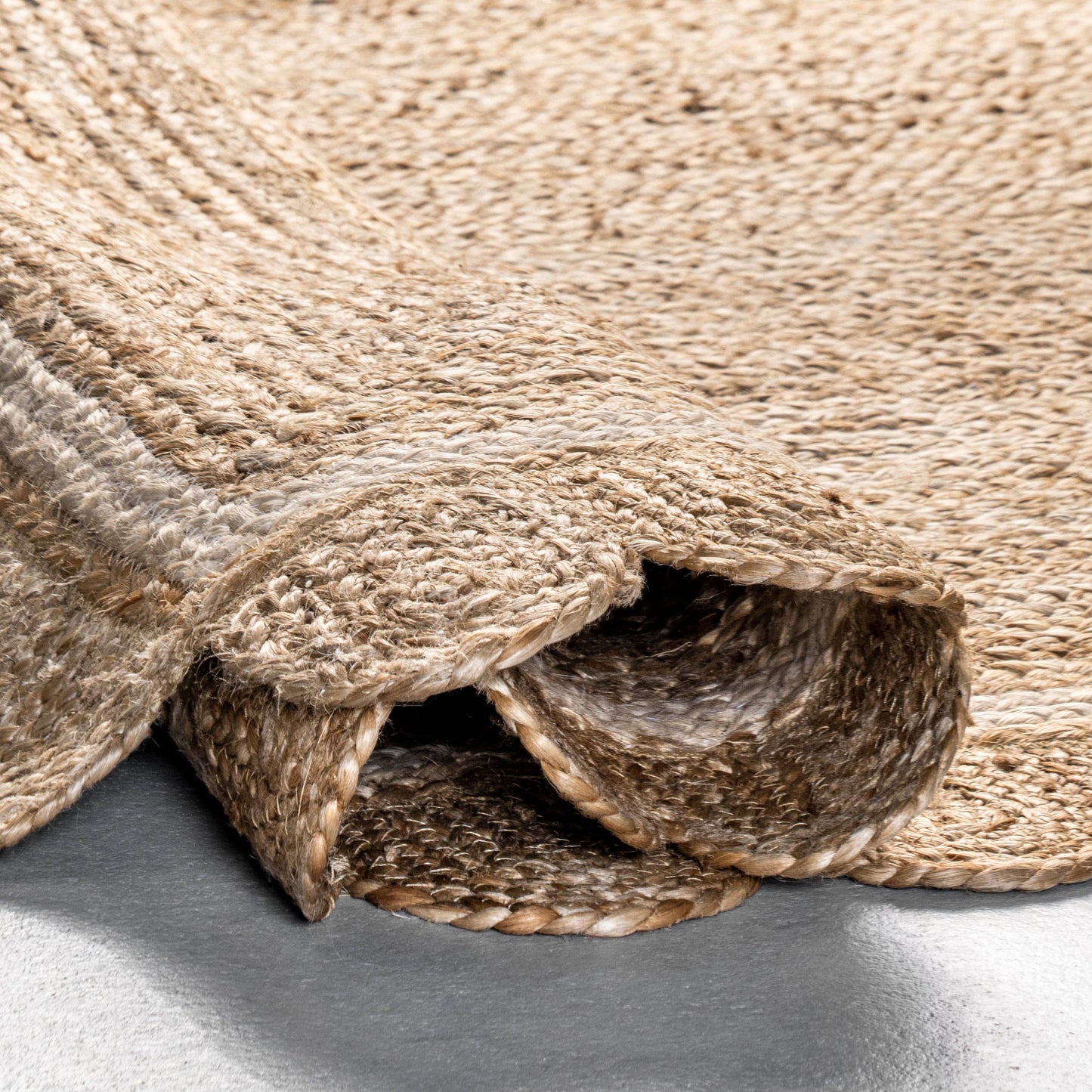 Tera Petals Braided Jute Area Rug