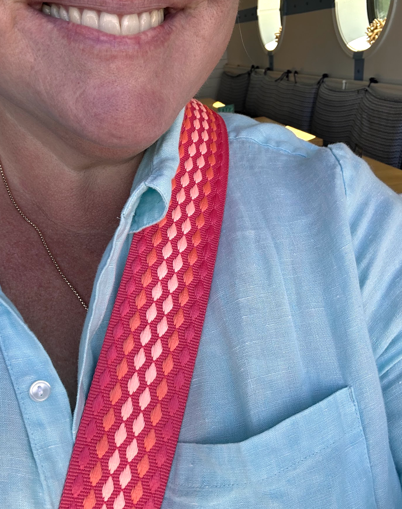 THE CROSSBODY wholesale - multi pink