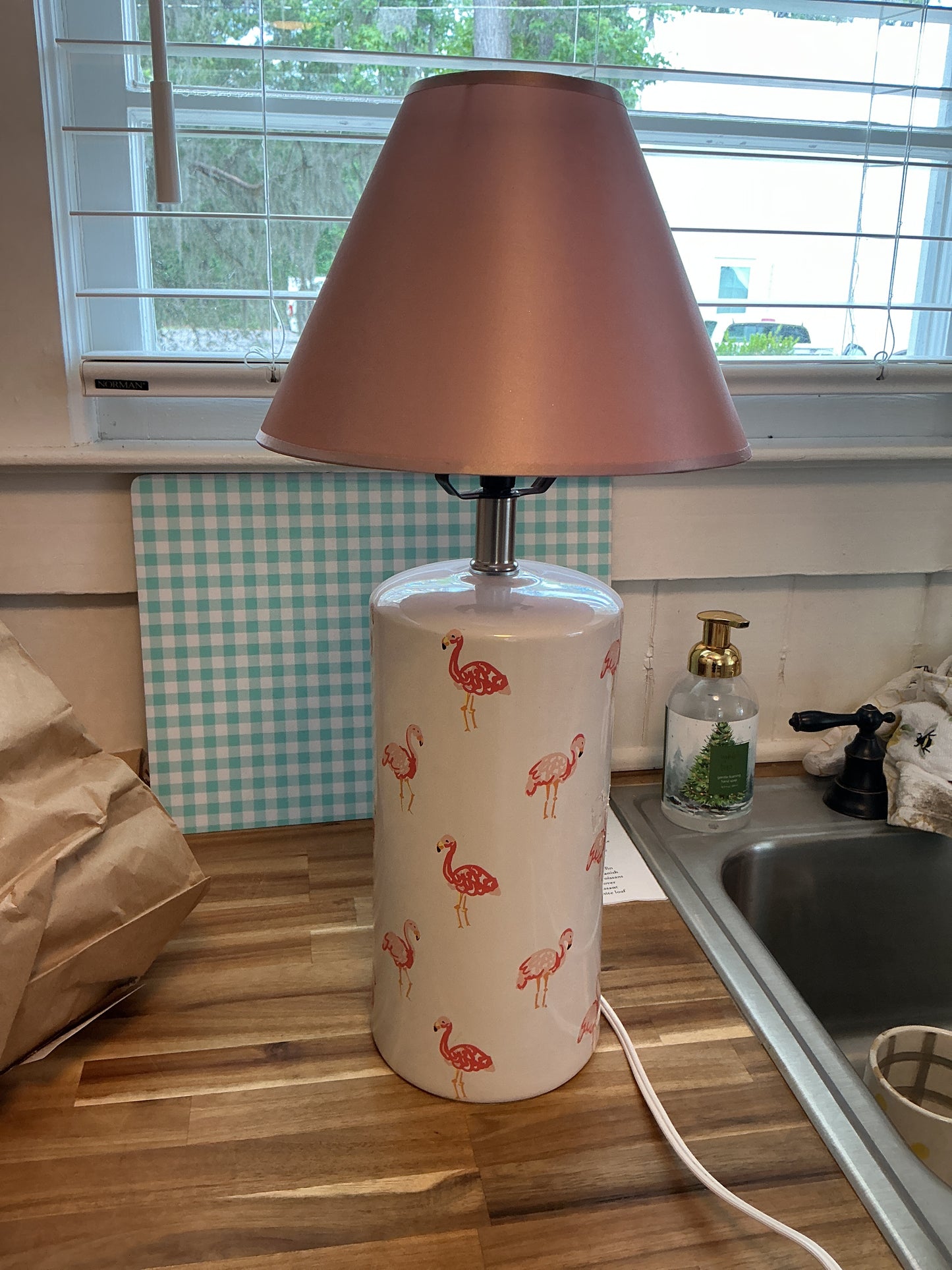 Flamingo lamp