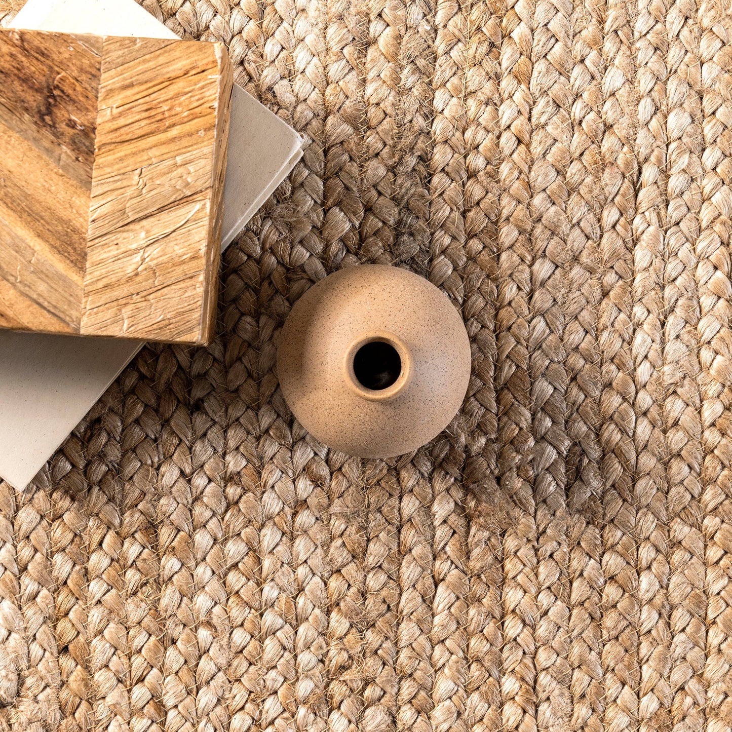 Tera Petals Braided Jute Area Rug